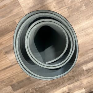 Lulu lemon used blue black yoga mat teal thick